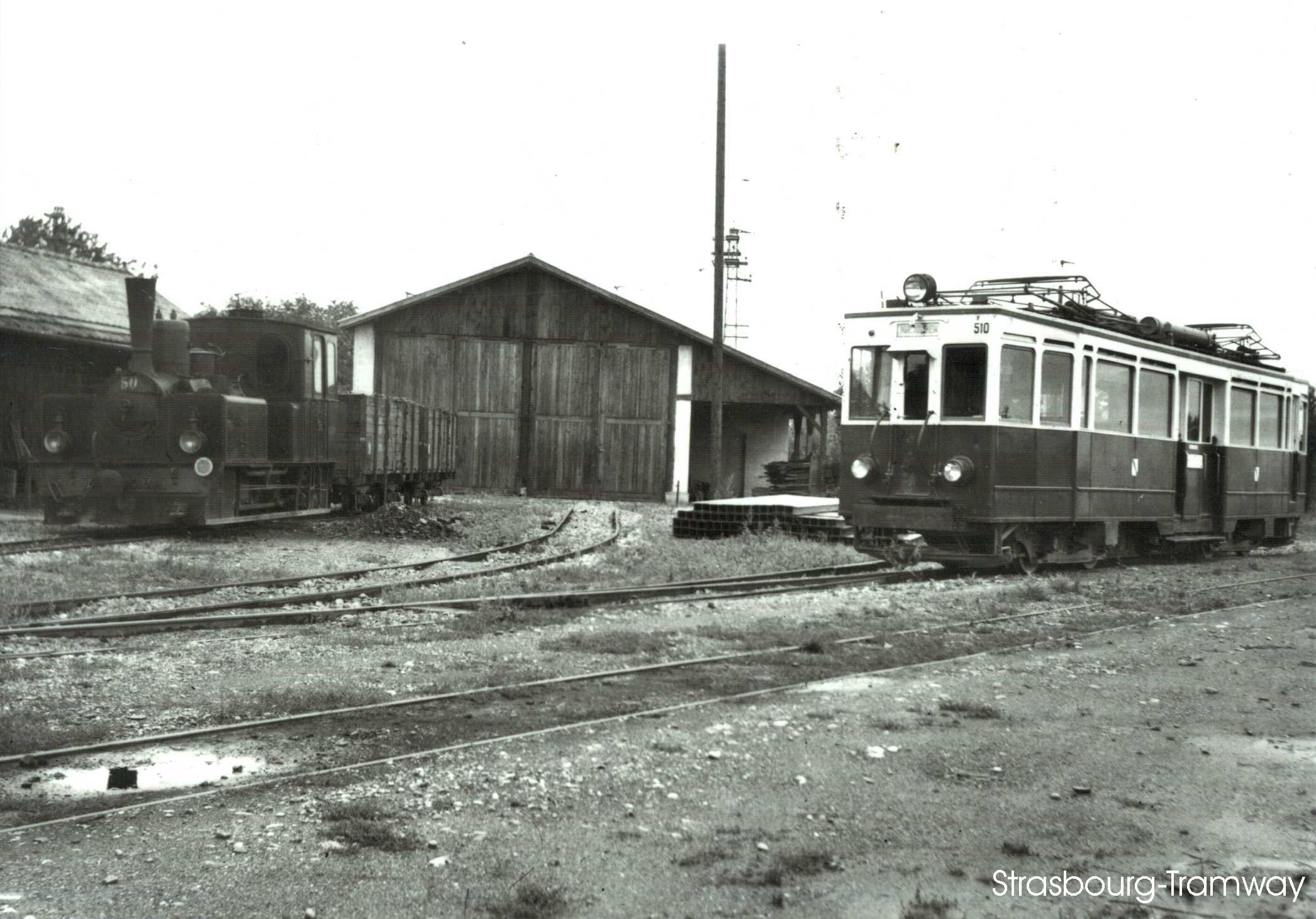 Automotrice n°510 et locomotive 020 T n°50 à Boofzheim en Septembre 1948.